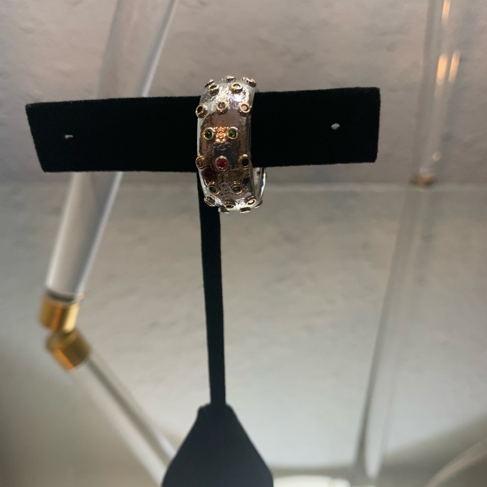 Elegant Silver and Gold Studded Ring - Picture 4 of 6